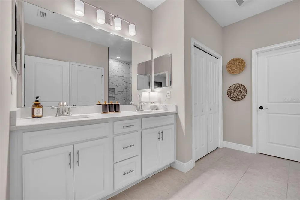 8219 TEA OLIVE TERRACE Palmetto, FL 34221