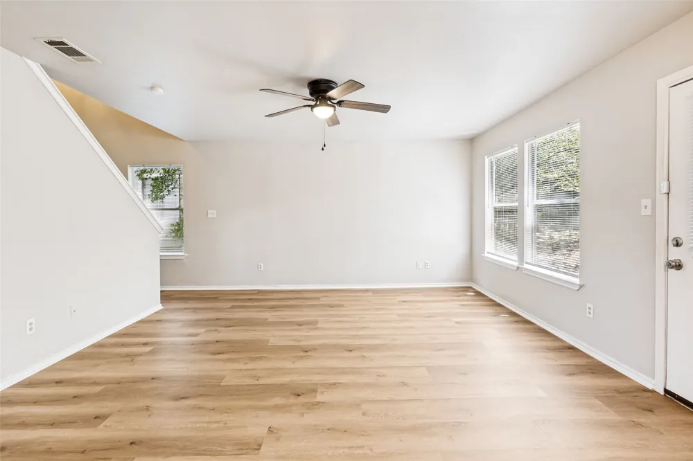 945 Sagewood Trail San Marcos, TX 78666