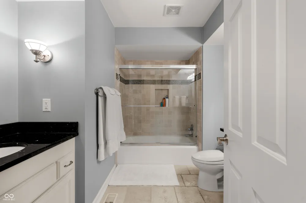 10707 Compass Court Indianapolis, IN 46256