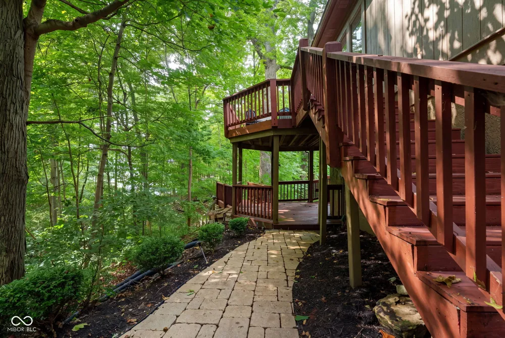 10707 Compass Court Indianapolis, IN 46256