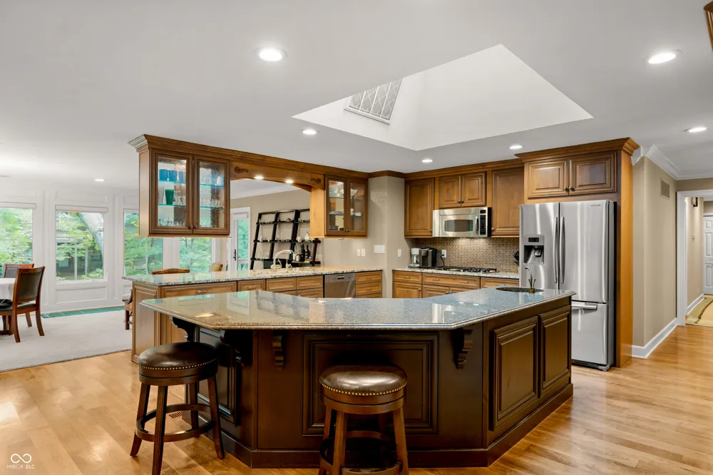 10707 Compass Court Indianapolis, IN 46256