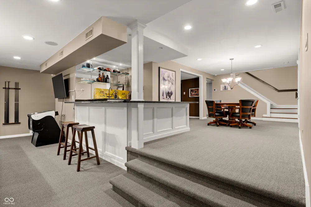 10707 Compass Court Indianapolis, IN 46256