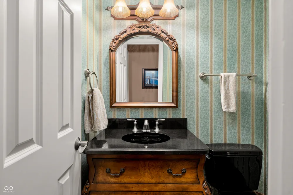 10707 Compass Court Indianapolis, IN 46256