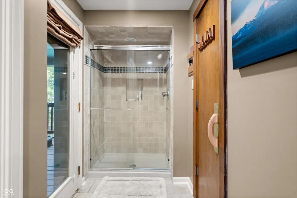 10707 Compass Court Indianapolis, IN 46256