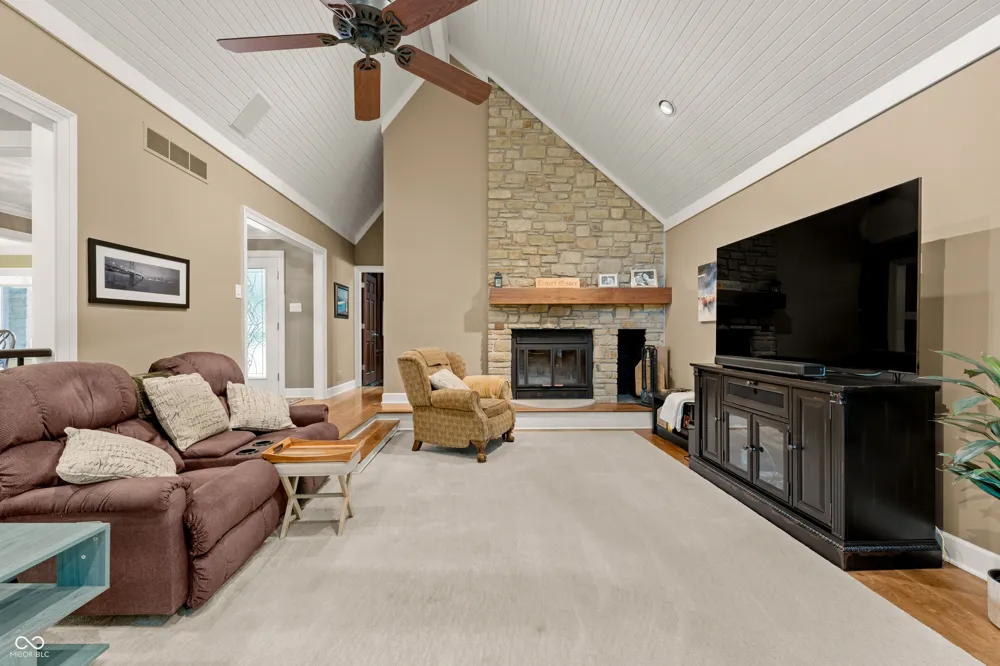 10707 Compass Court Indianapolis, IN 46256