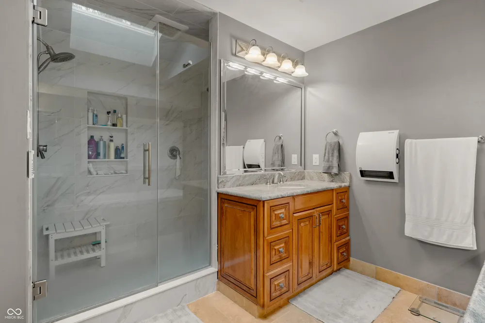 10707 Compass Court Indianapolis, IN 46256