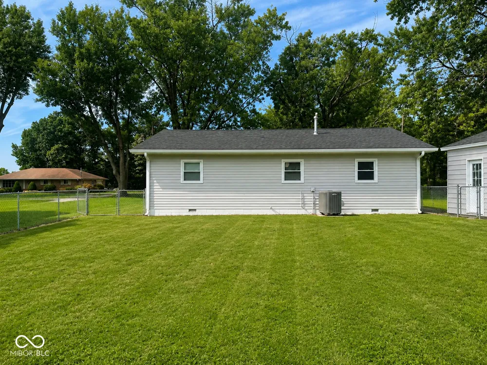 8845 W Banta Road Camby, IN 46113