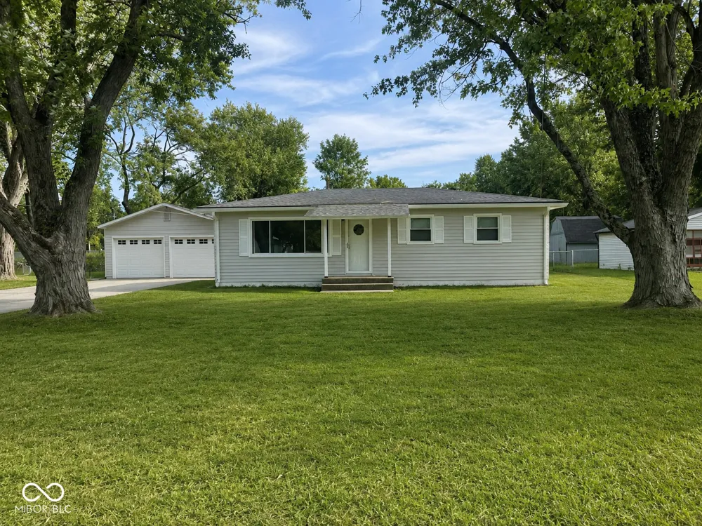8845 W Banta Road Camby, IN 46113