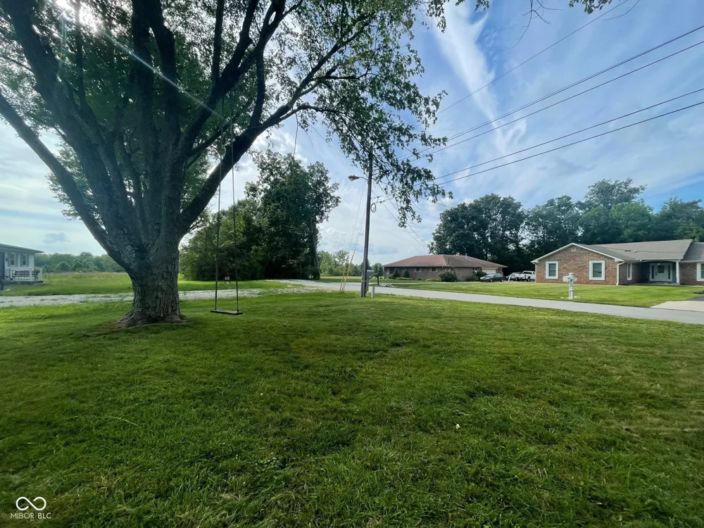 8845 W Banta Road Camby, IN 46113