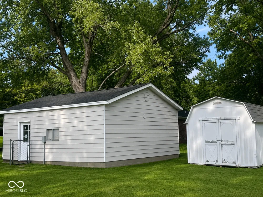 8845 W Banta Road Camby, IN 46113
