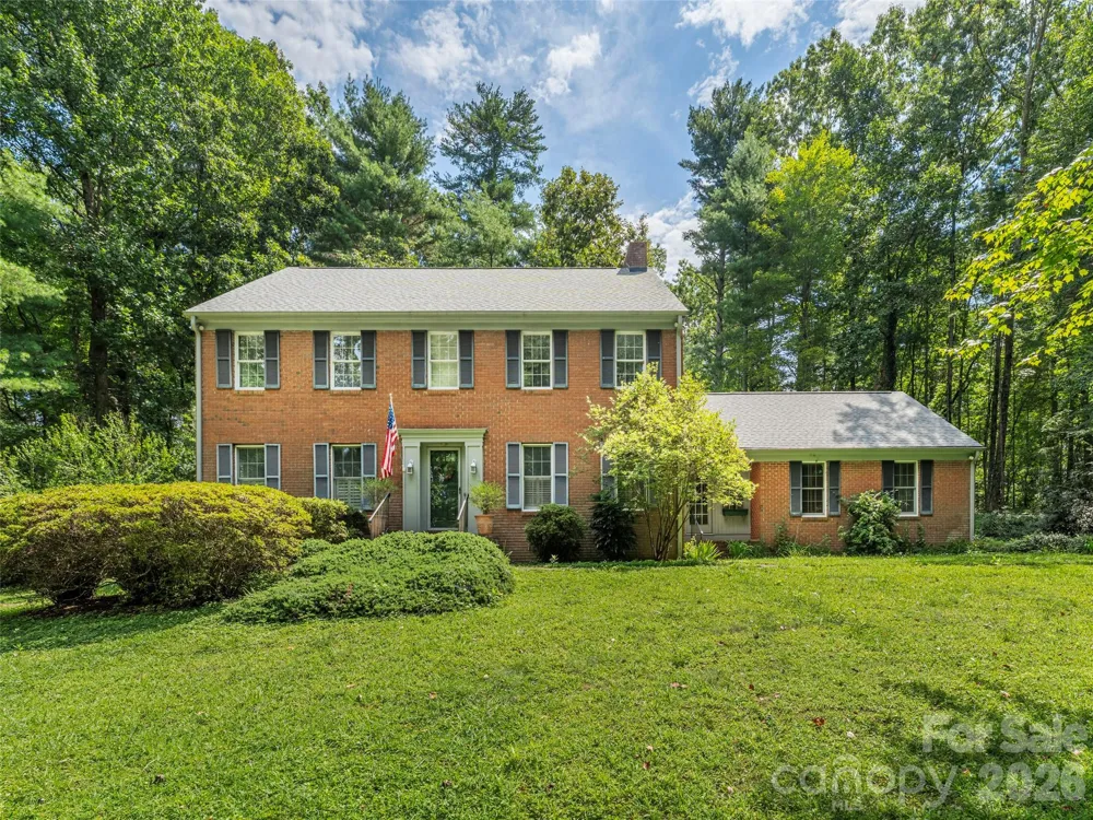 200 Heathcote Road Hendersonville, NC 28791