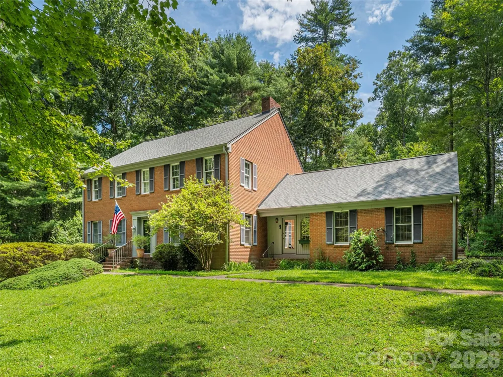 200 Heathcote Road Hendersonville, NC 28791
