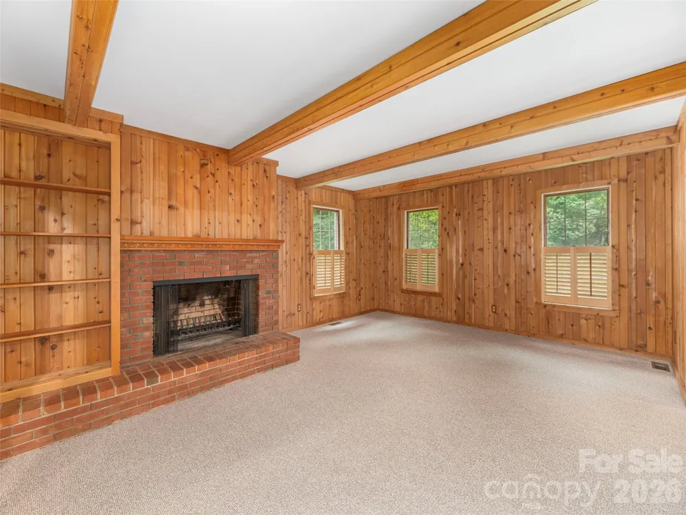200 Heathcote Road Hendersonville, NC 28791