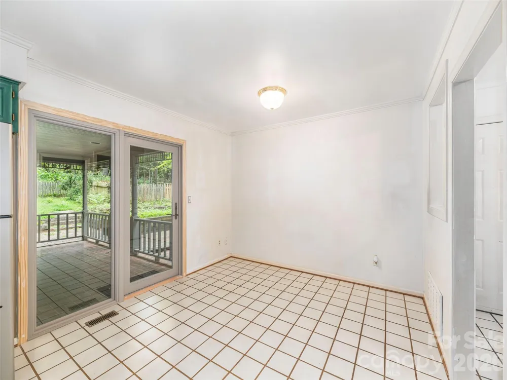 200 Heathcote Road Hendersonville, NC 28791