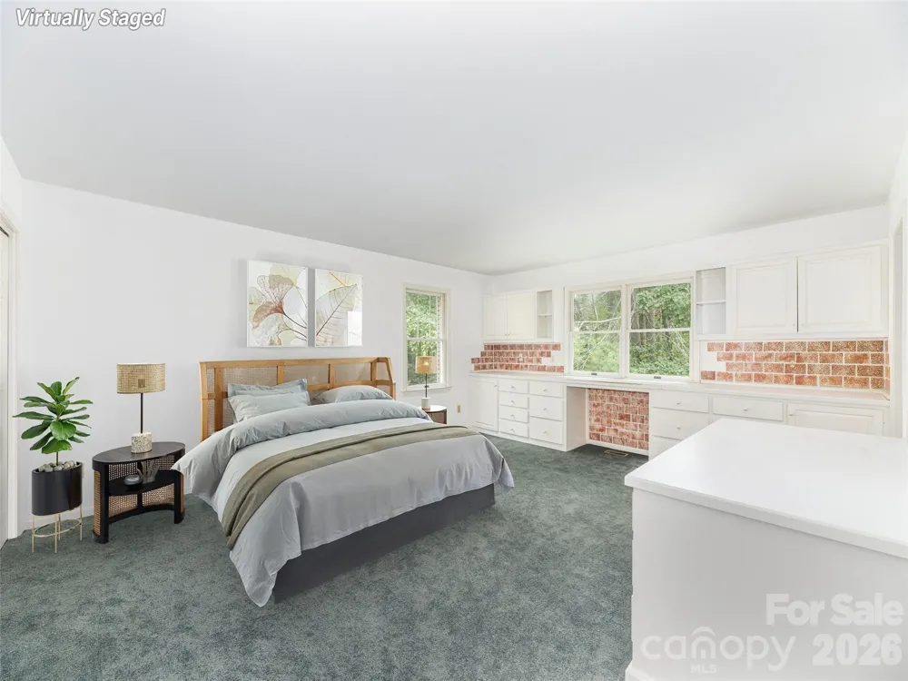 200 Heathcote Road Hendersonville, NC 28791