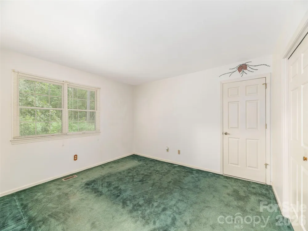 200 Heathcote Road Hendersonville, NC 28791