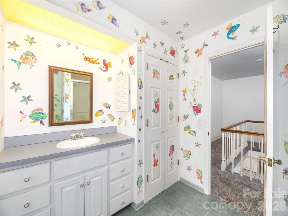 200 Heathcote Road Hendersonville, NC 28791