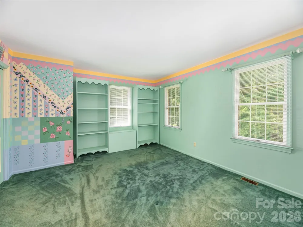 200 Heathcote Road Hendersonville, NC 28791
