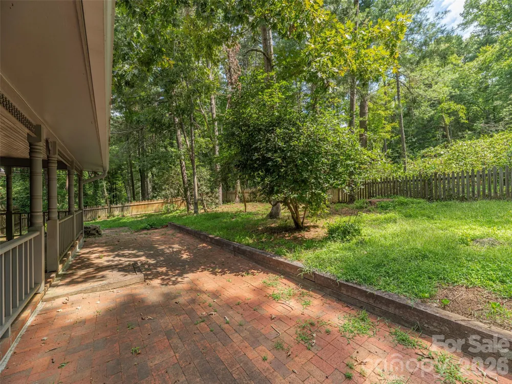 200 Heathcote Road Hendersonville, NC 28791