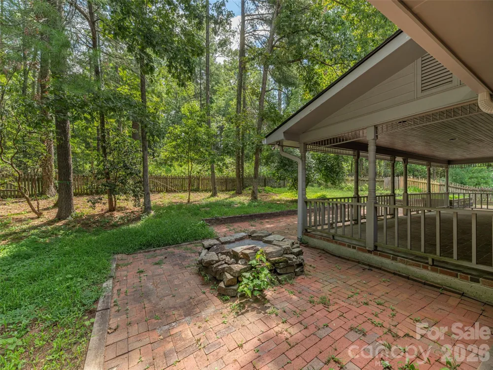 200 Heathcote Road Hendersonville, NC 28791