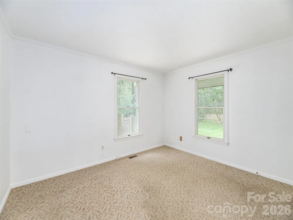 200 Heathcote Road Hendersonville, NC 28791