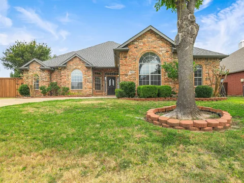3809 Rock Trail