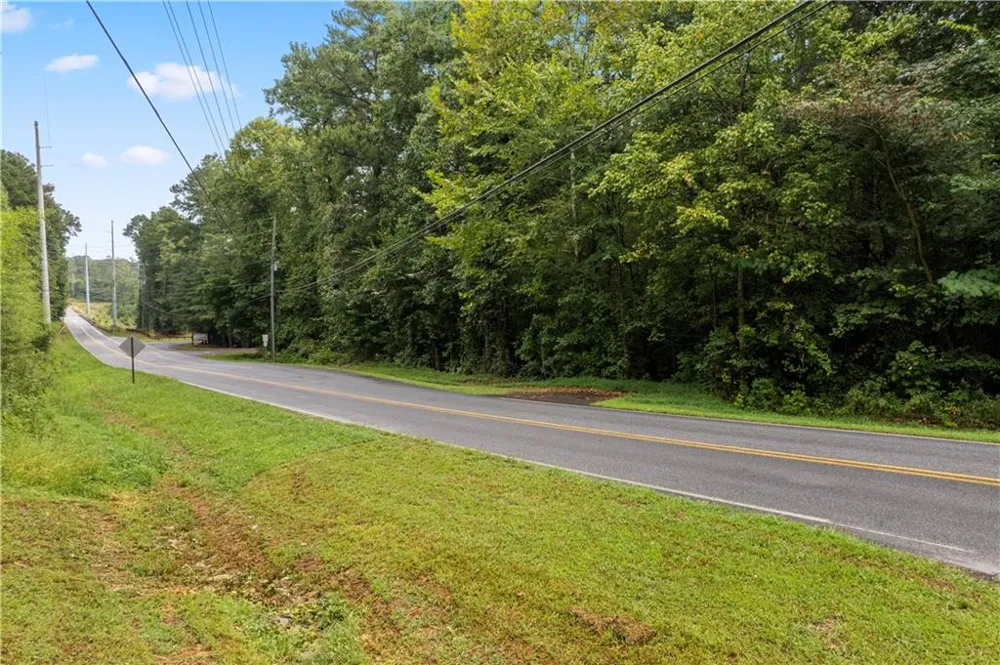 000 Allatoona Gateway Road Acworth, GA 30102