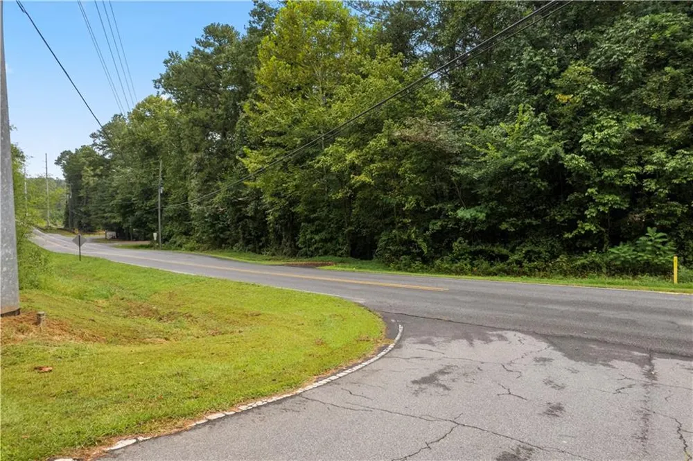 000 Allatoona Gateway Road Acworth, GA 30102