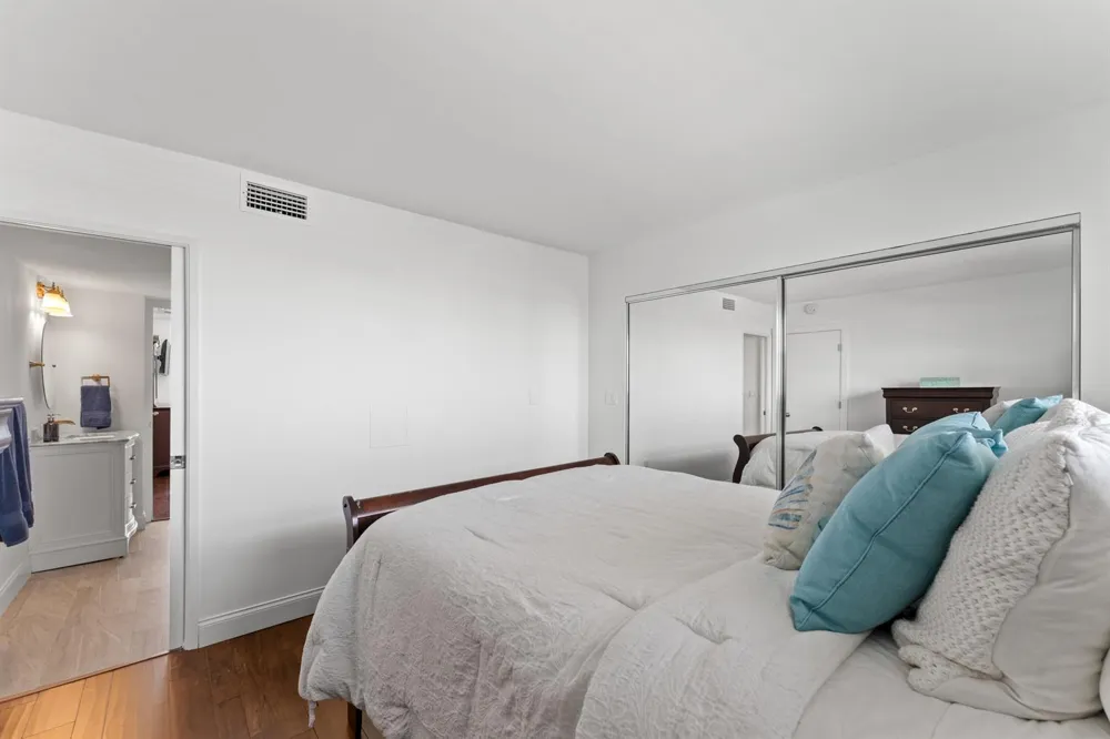 1630 OCEAN BOULEVARD #1011 Pompano Beach, FL 33062