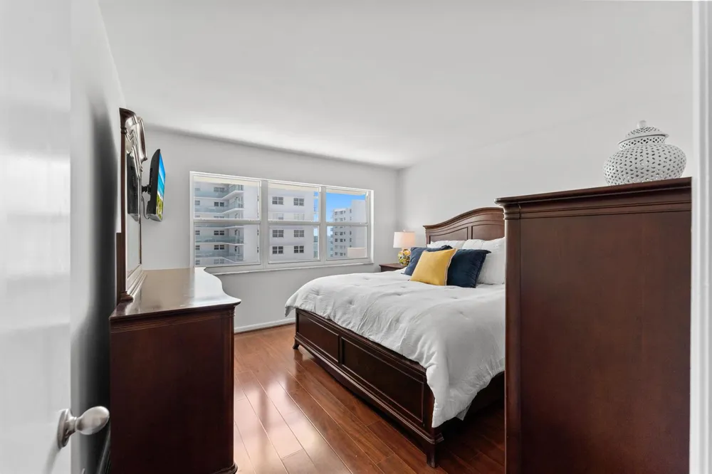 1630 OCEAN BOULEVARD #1011 Pompano Beach, FL 33062