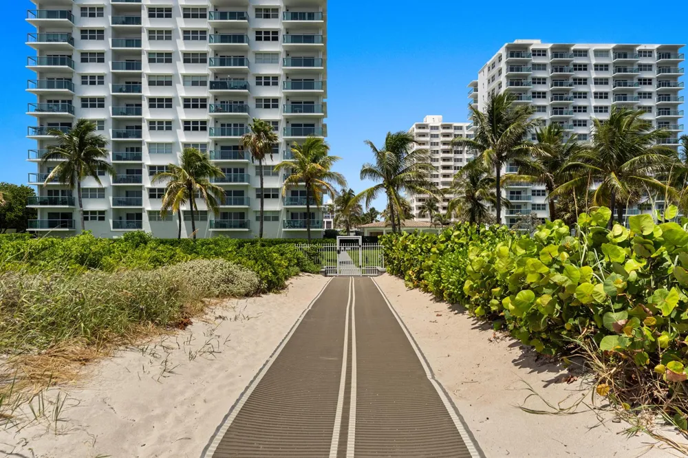 1630 OCEAN BOULEVARD #1011 Pompano Beach, FL 33062