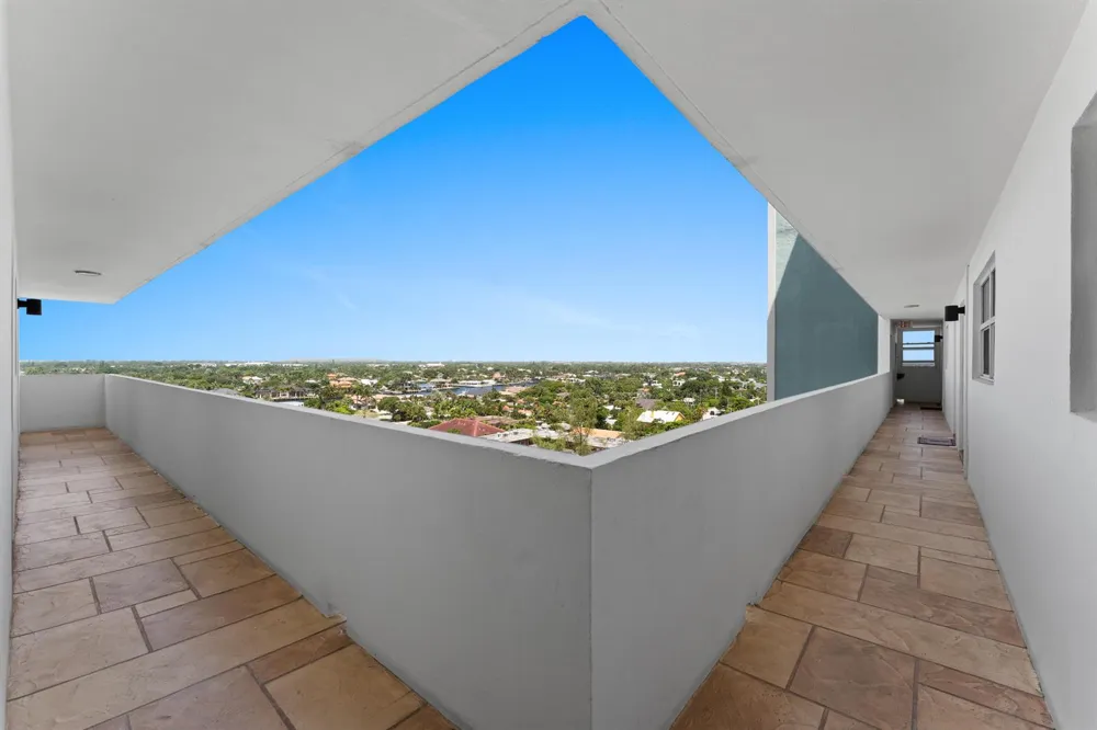 1630 OCEAN BOULEVARD #1011 Pompano Beach, FL 33062