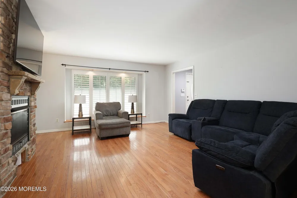 731 Mccormick Drive Toms River, NJ 08753