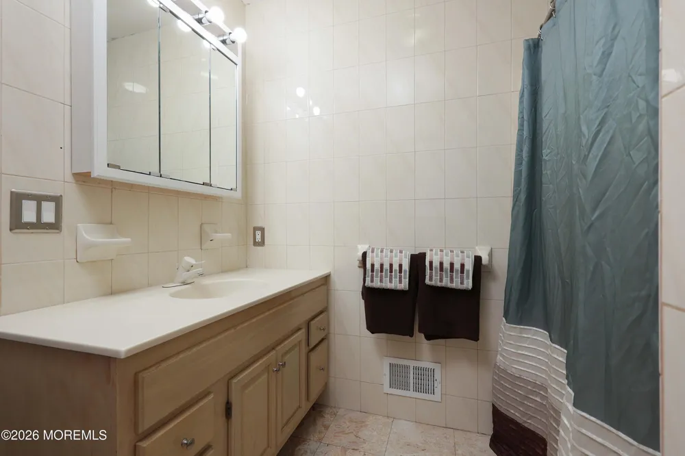 731 Mccormick Drive Toms River, NJ 08753
