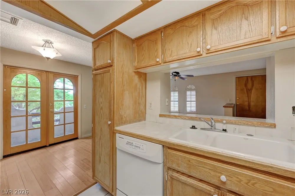 4096 CRETE LANE #C Las Vegas, NV 89103