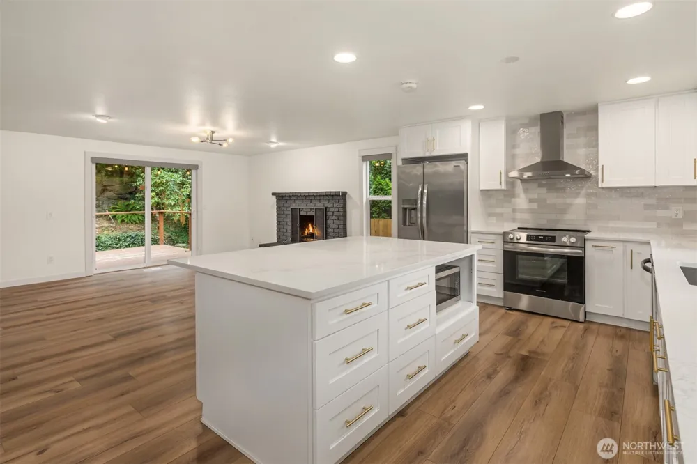 212 143rd Street SE Lynnwood, WA 98208