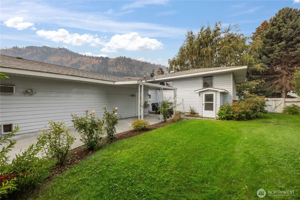 18 Cedar Avenue Brewster, WA 98812