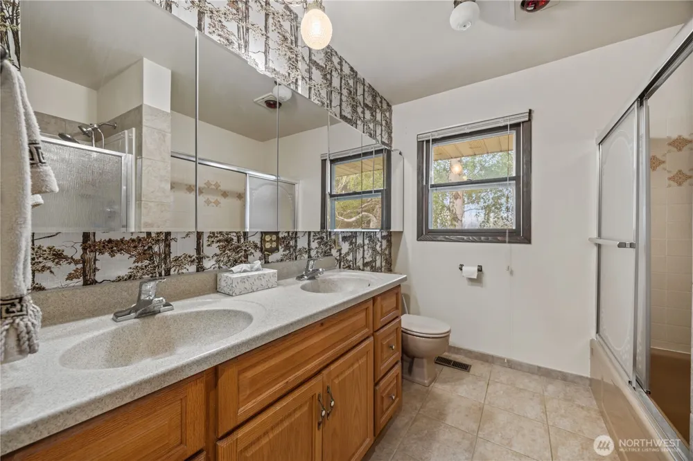 18 Cedar Avenue Brewster, WA 98812