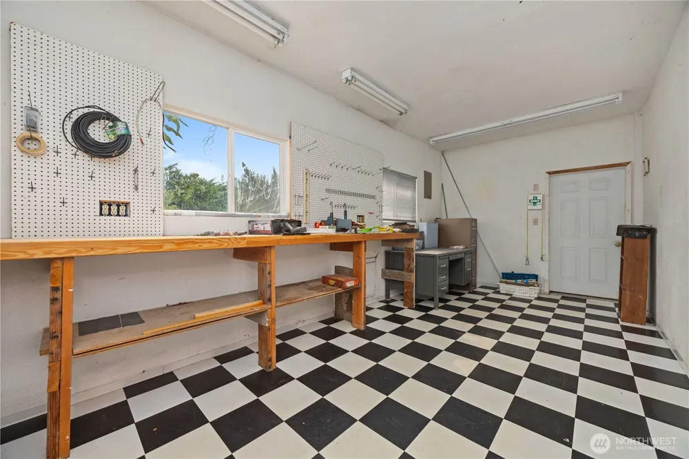 18 Cedar Avenue Brewster, WA 98812
