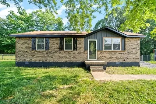 338 Woodale Dr Clarksville, TN 37042