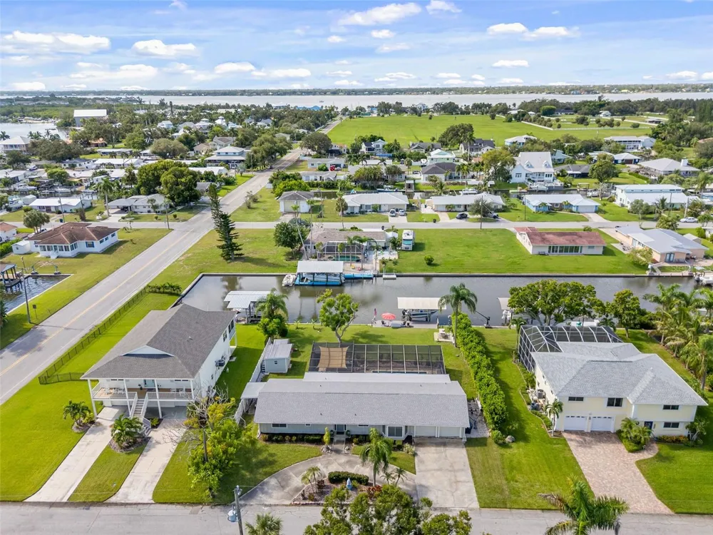 4331 POMPANO LANE Palmetto, FL 34221