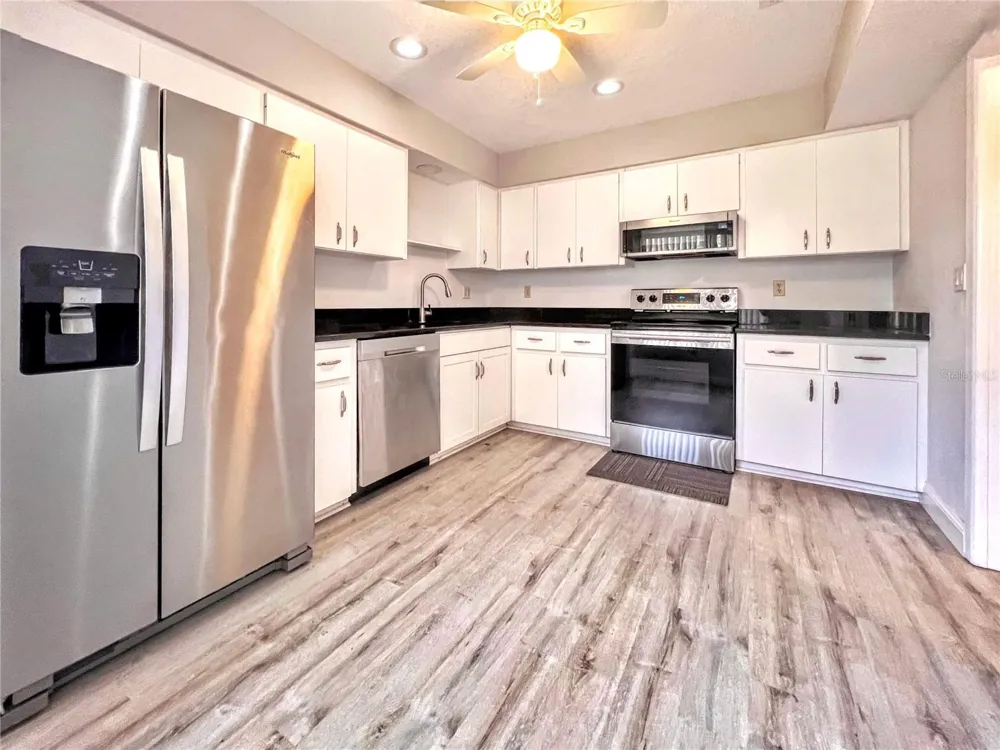 5549 BOULDER BOULEVARD #7 Sarasota, FL 34233