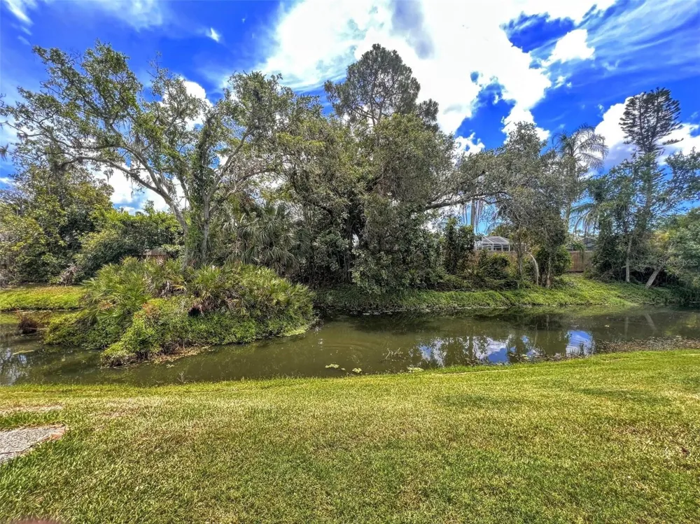 5549 BOULDER BOULEVARD #7 Sarasota, FL 34233