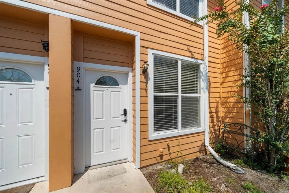 3970 SW 20TH AVENUE #904 Gainesville, FL 32607