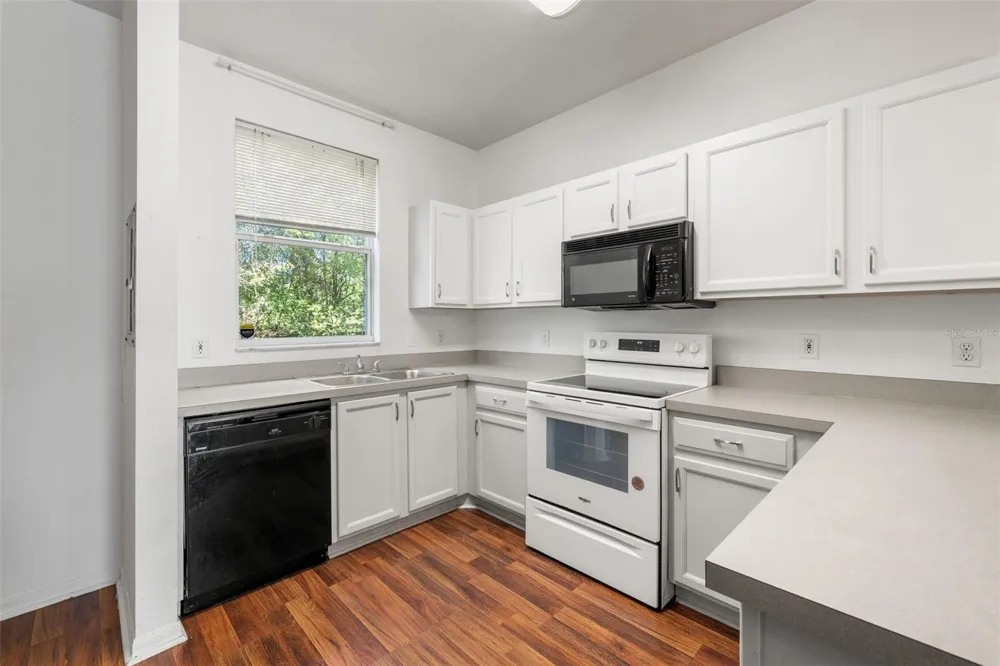 3970 SW 20TH AVENUE #904 Gainesville, FL 32607