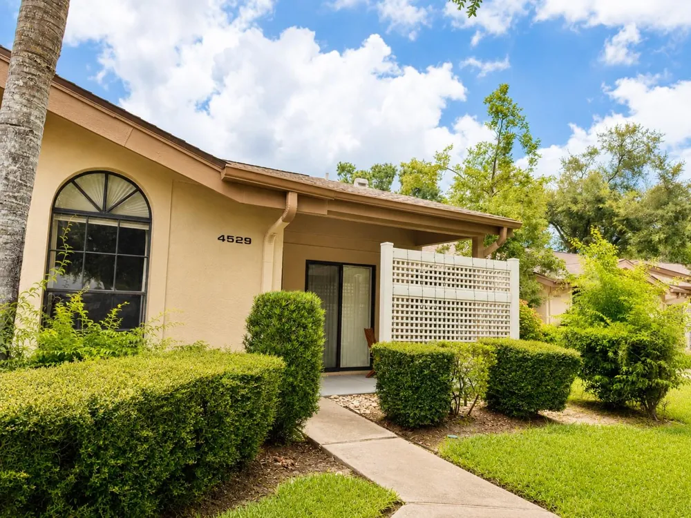 4529 MORNINGSIDE #8 Sarasota, FL 34235
