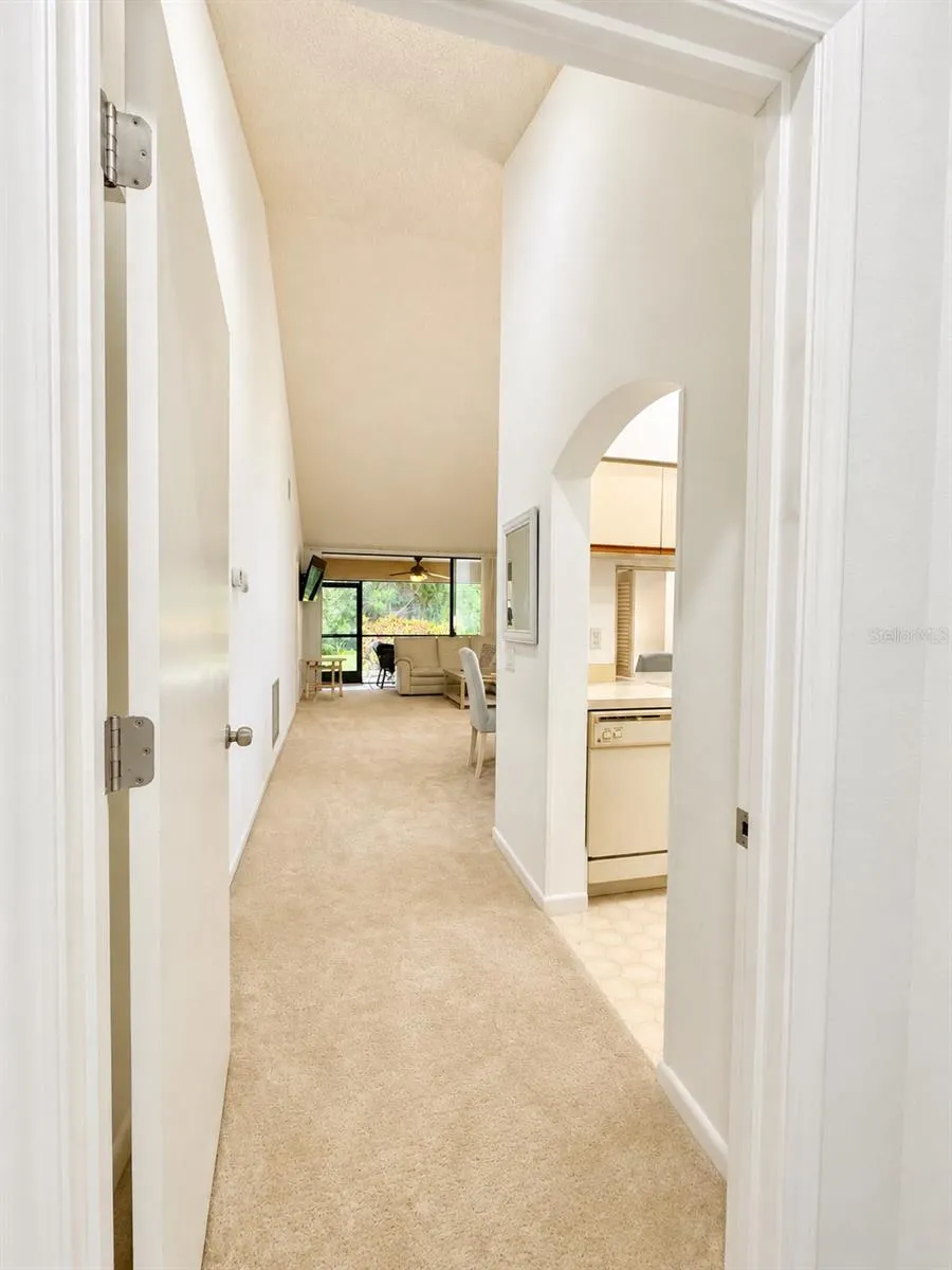 4529 MORNINGSIDE #8 Sarasota, FL 34235