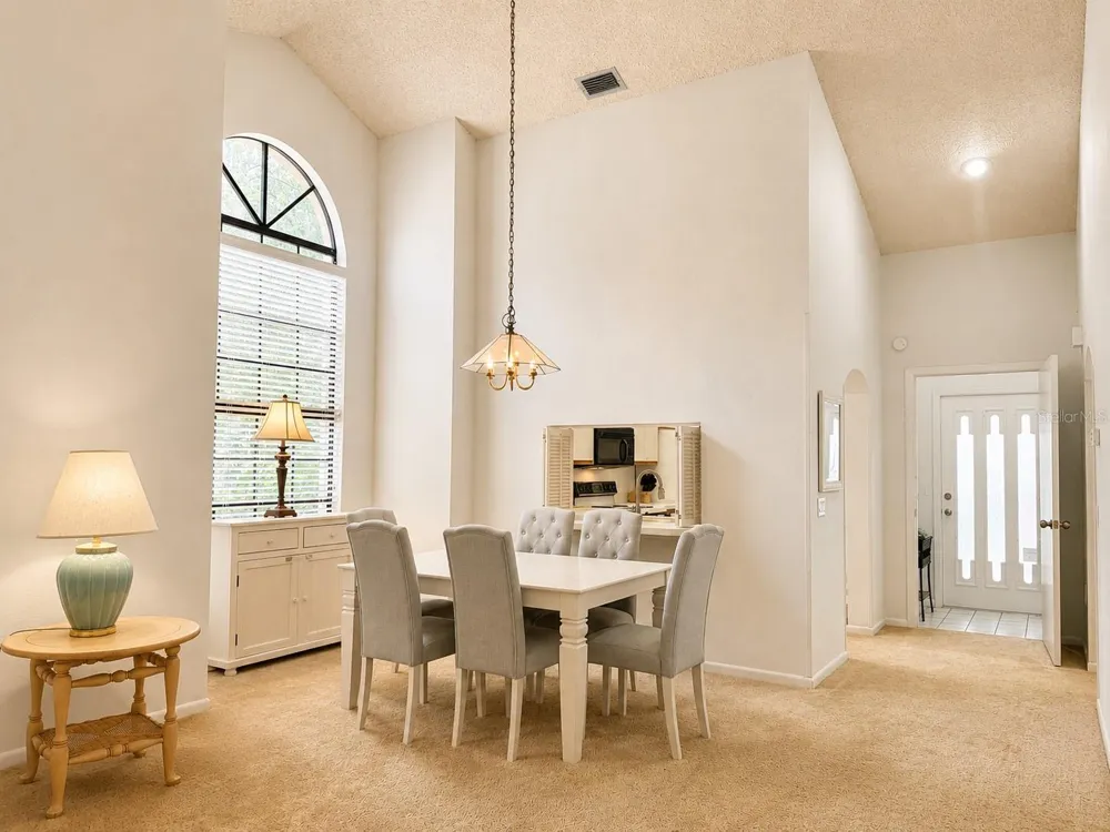 4529 MORNINGSIDE #8 Sarasota, FL 34235