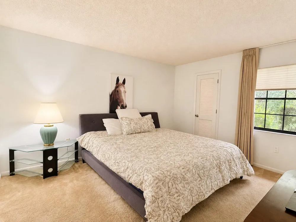 4529 MORNINGSIDE #8 Sarasota, FL 34235