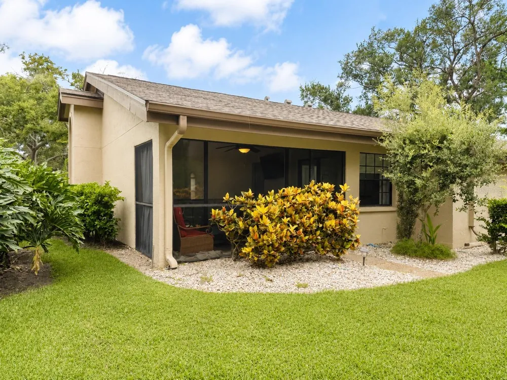 4529 MORNINGSIDE #8 Sarasota, FL 34235